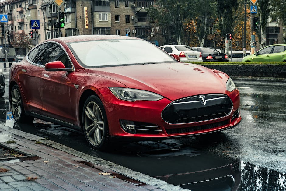 Illustration of a Tesla car with the regenerative braking system